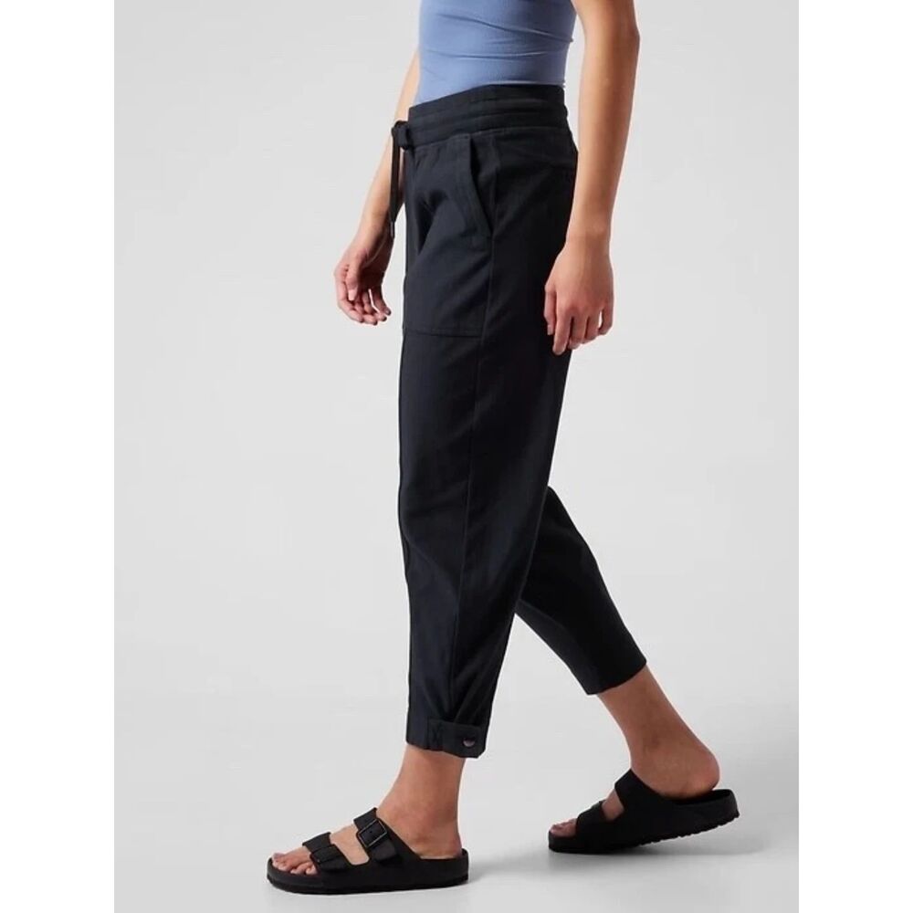 ATHLETA Farallon Weekender Pant Size SMALL Black Adjustable Cuff
